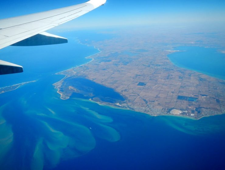 Schlafne im Flieger Fensterplatz